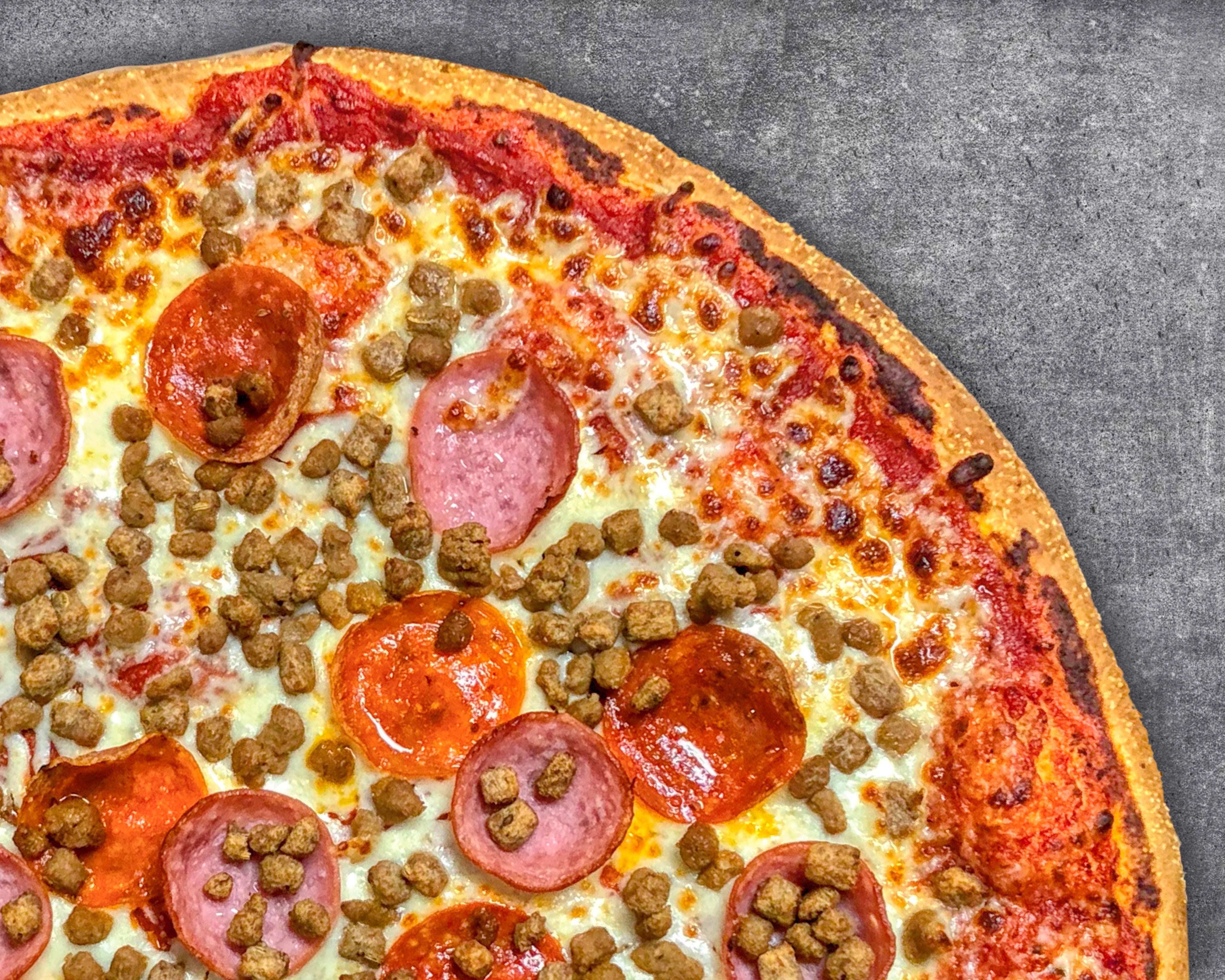 Order It's So Meaty Pizza - 16'' food online from Grub Munkey store, Arlington on bringmethat.com