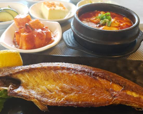 Order Grilled Mackerel & Soup Combo (고등어 구이 콤보) food online from Buga Korean Bbq store, San Diego on bringmethat.com