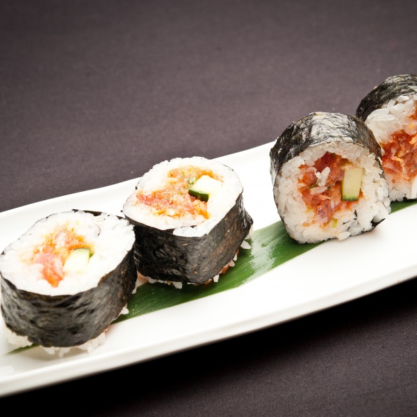 Order Spicy Tuna Roll food online from I Love Sushi on Lake Union store, Seattle on bringmethat.com
