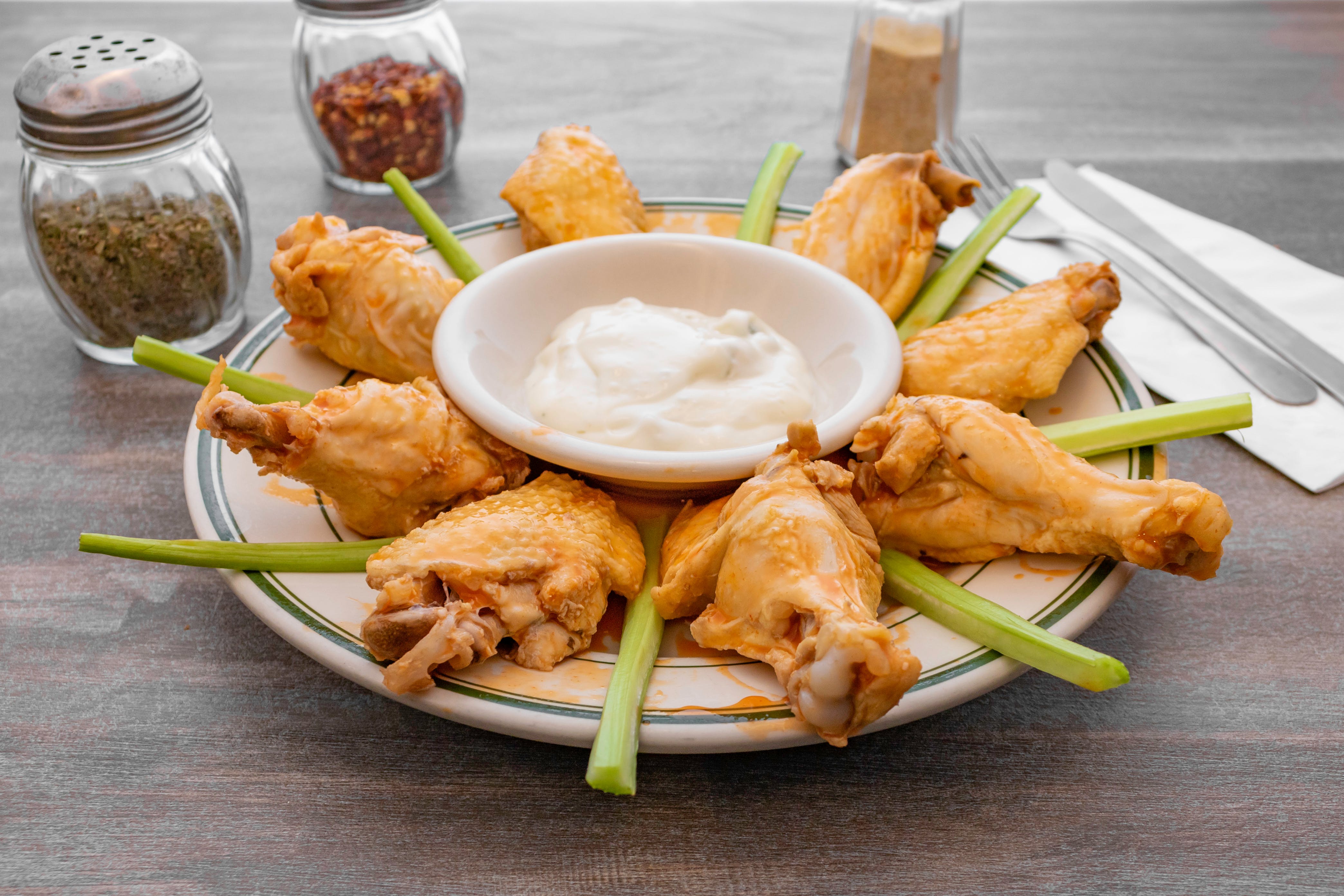 Order Wings - 10 Pieces food online from Vincenzo's Pizza store, Bensalem on bringmethat.com
