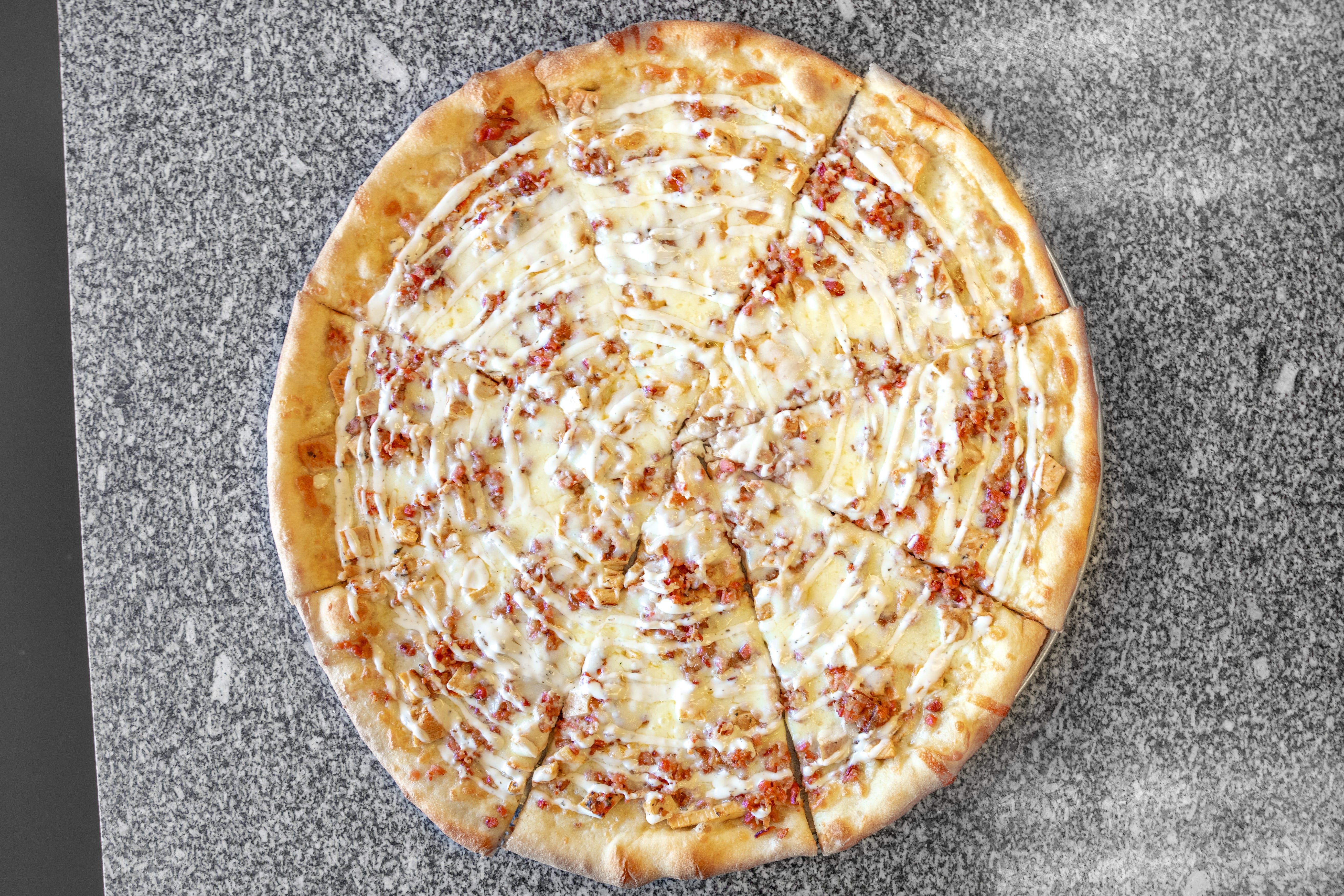 Order Chicken Bacon Ranch Pizza - Small 14'' food online from Dominick's Pizza Shoppe store, Clinton on bringmethat.com