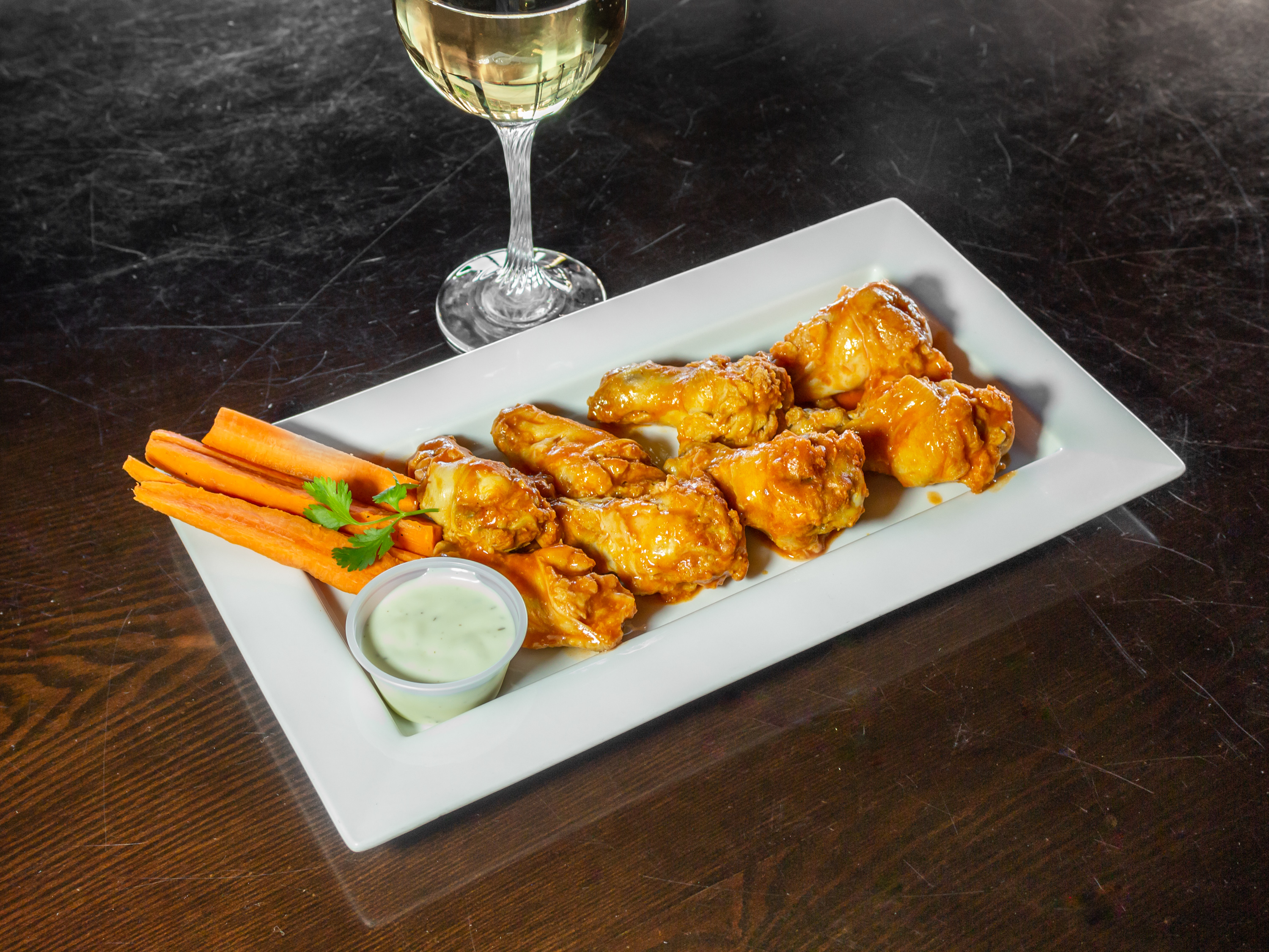 Order Hot wings food online from Mojitos Mexican Bar & Grill store, Odessa on bringmethat.com