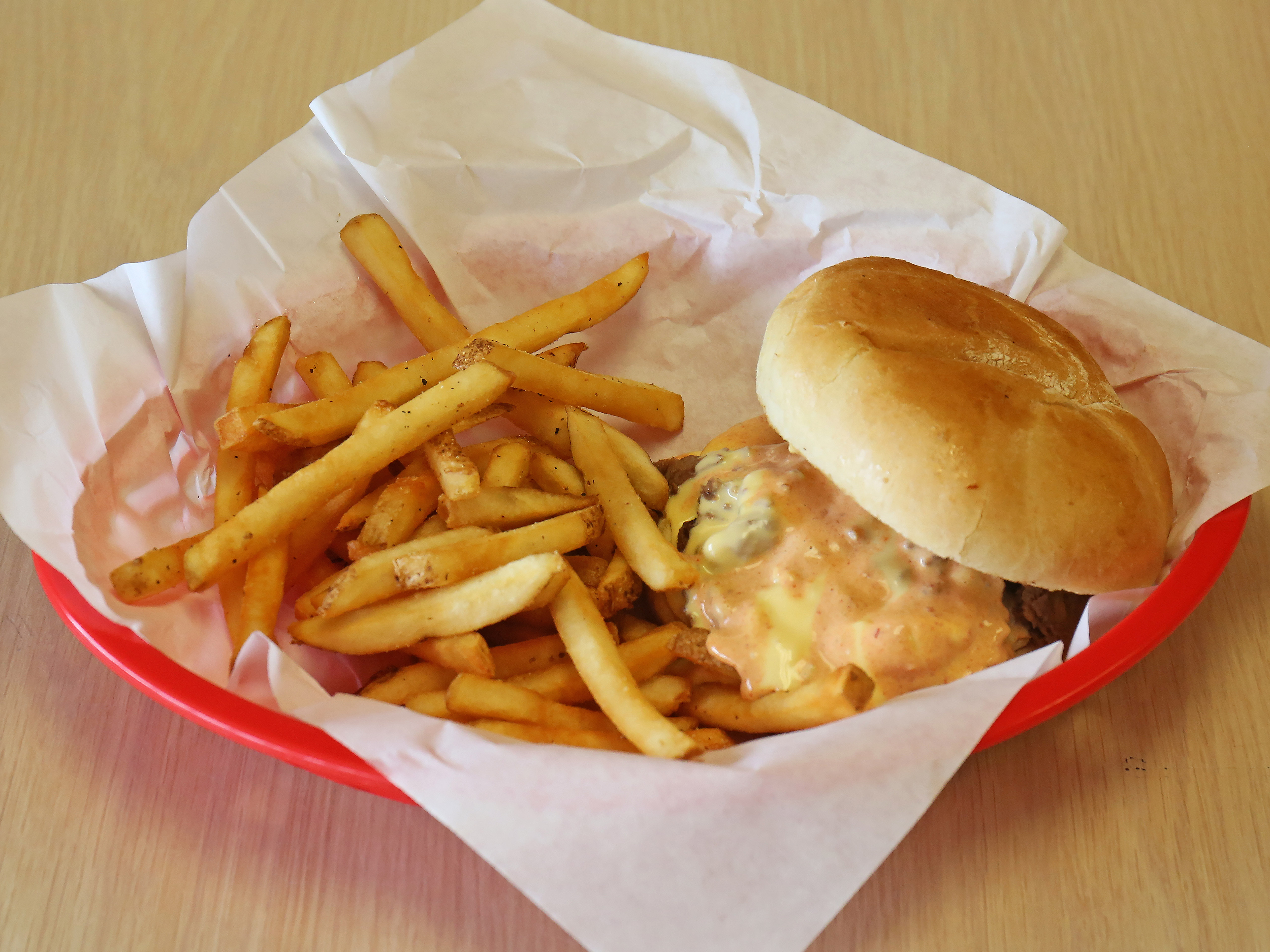 Order Alan Burger food online from Cheesesteak House store, Wylie on bringmethat.com