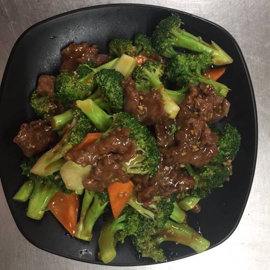 Order Beef with Broccoli  food online from Lucky Wok Chinese Food store, Ontario on bringmethat.com