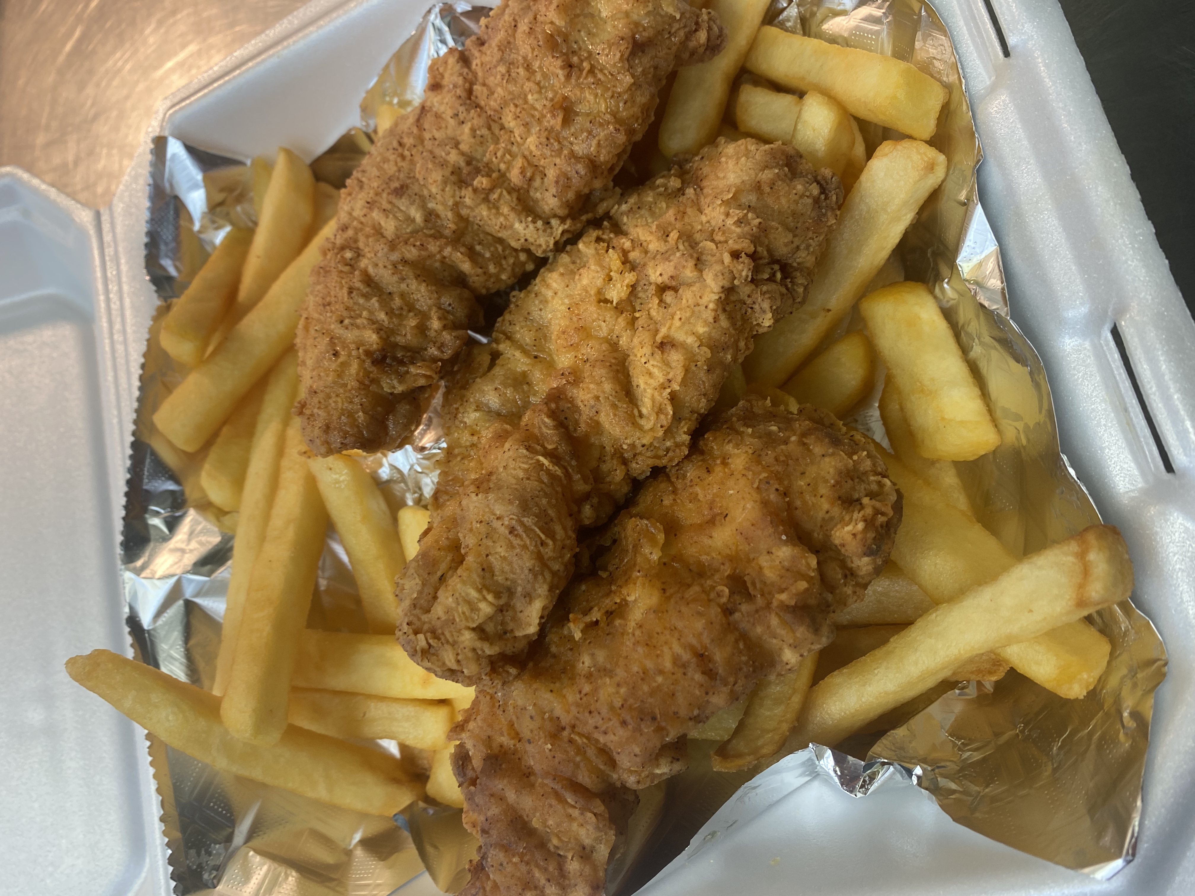 Order Chicken basket food online from Frissons store, Corpus Christi on bringmethat.com
