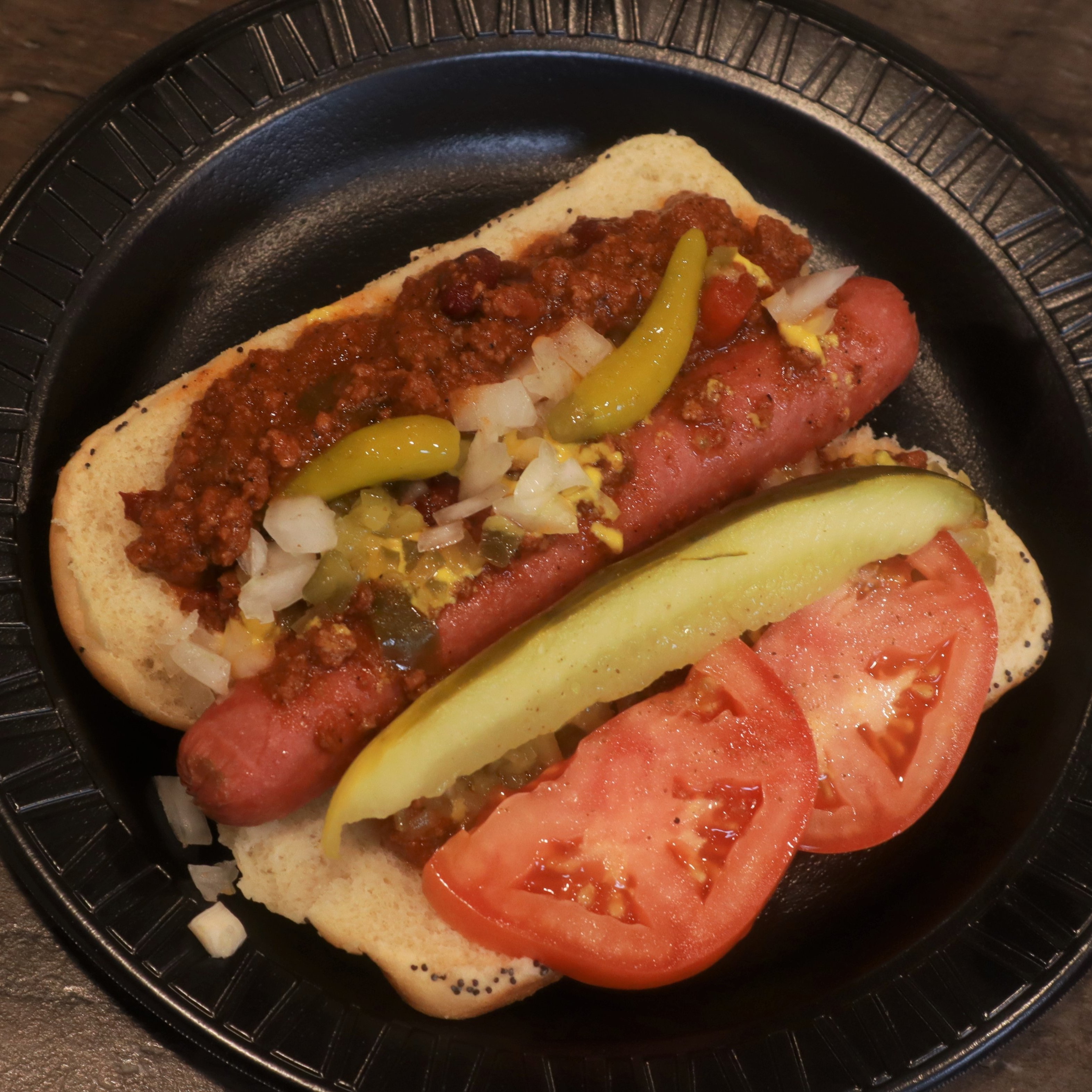 Order Chicago Style Chili Dog food online from Tom And Jerry store, Rockford on bringmethat.com