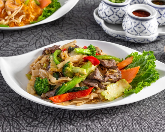 Order Phad Kee Mow food online from Thai House store, Kansas City on bringmethat.com