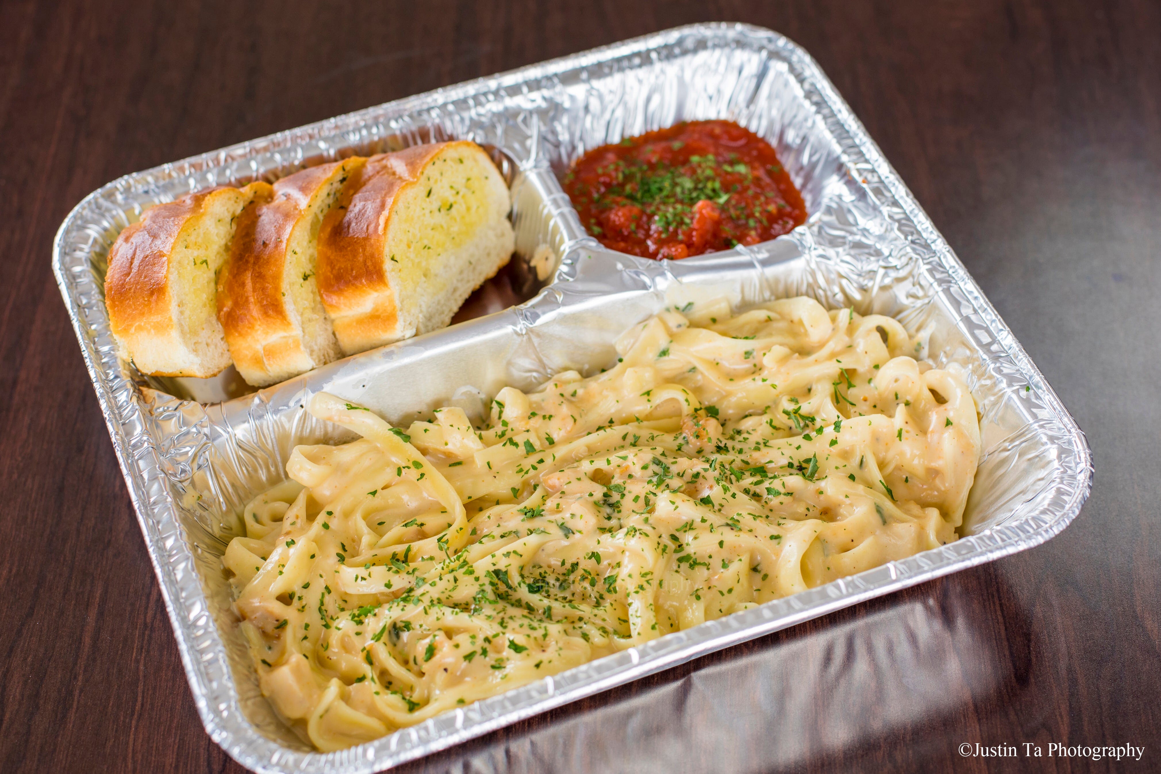 Order 2. Chicken Fettuccine - Pasta food online from Red Pepper Pizza store, San Leandro on bringmethat.com