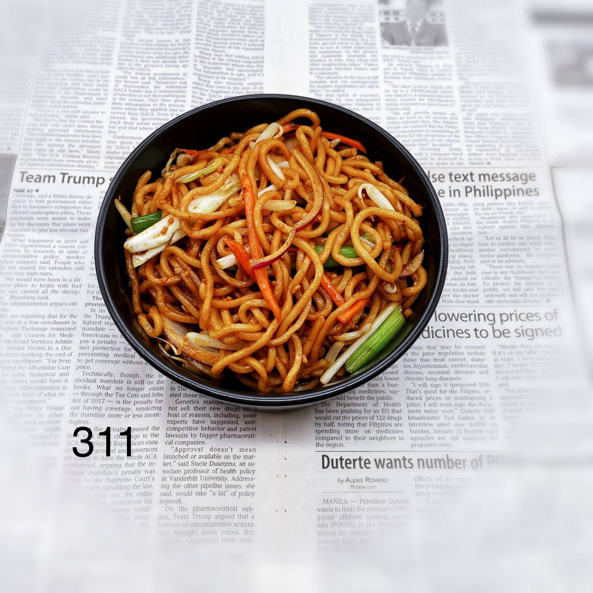 Order Chow Mien ⼩碗素炒⾯ food online from Fashion Wok store, Sunnyvale on bringmethat.com