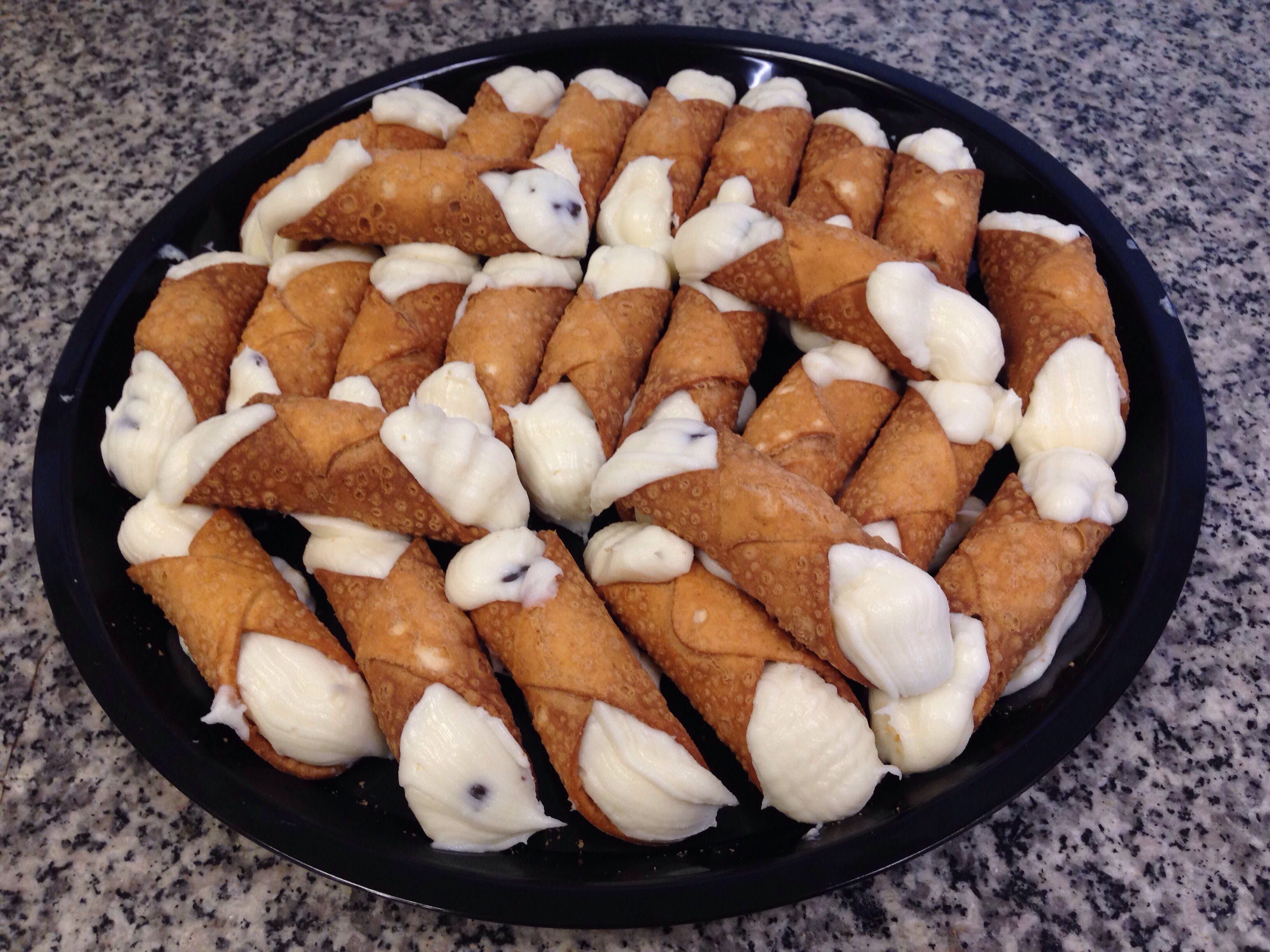 Order Chocolate Chip Cannoli - Dessert food online from Nonna Rosa Pizzeria store, Norristown on bringmethat.com