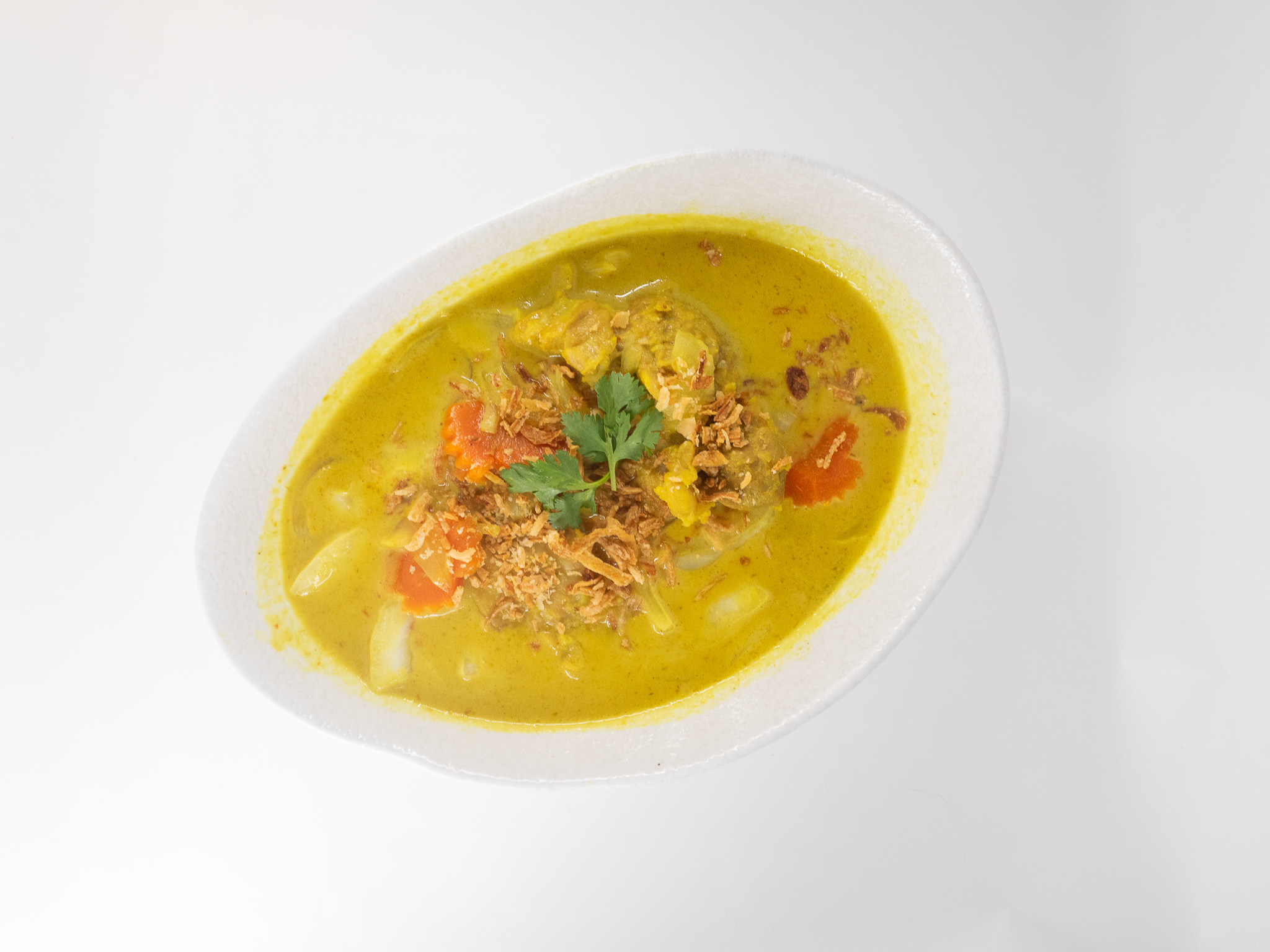 Order Yellow Curry Chicken food online from Karakade Thai Cuisine store, Redwood City on bringmethat.com