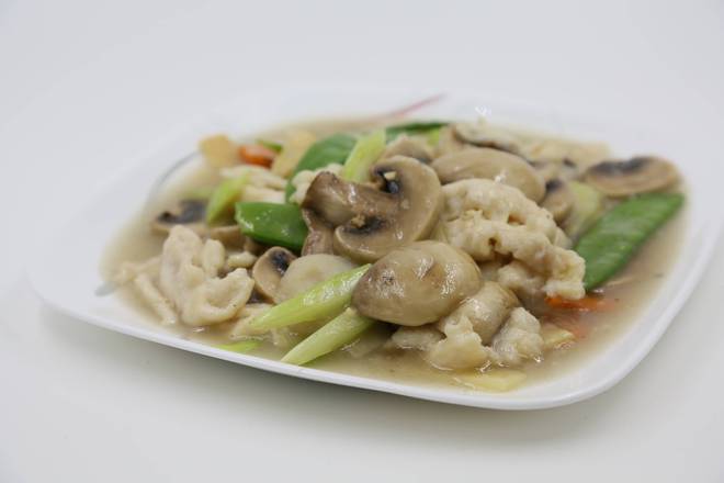 Order D23C. Mushroom Chicken Dinner 蘑菇雞套餐 food online from Uncle Chen's Chinese Restaurant store, State College on bringmethat.com