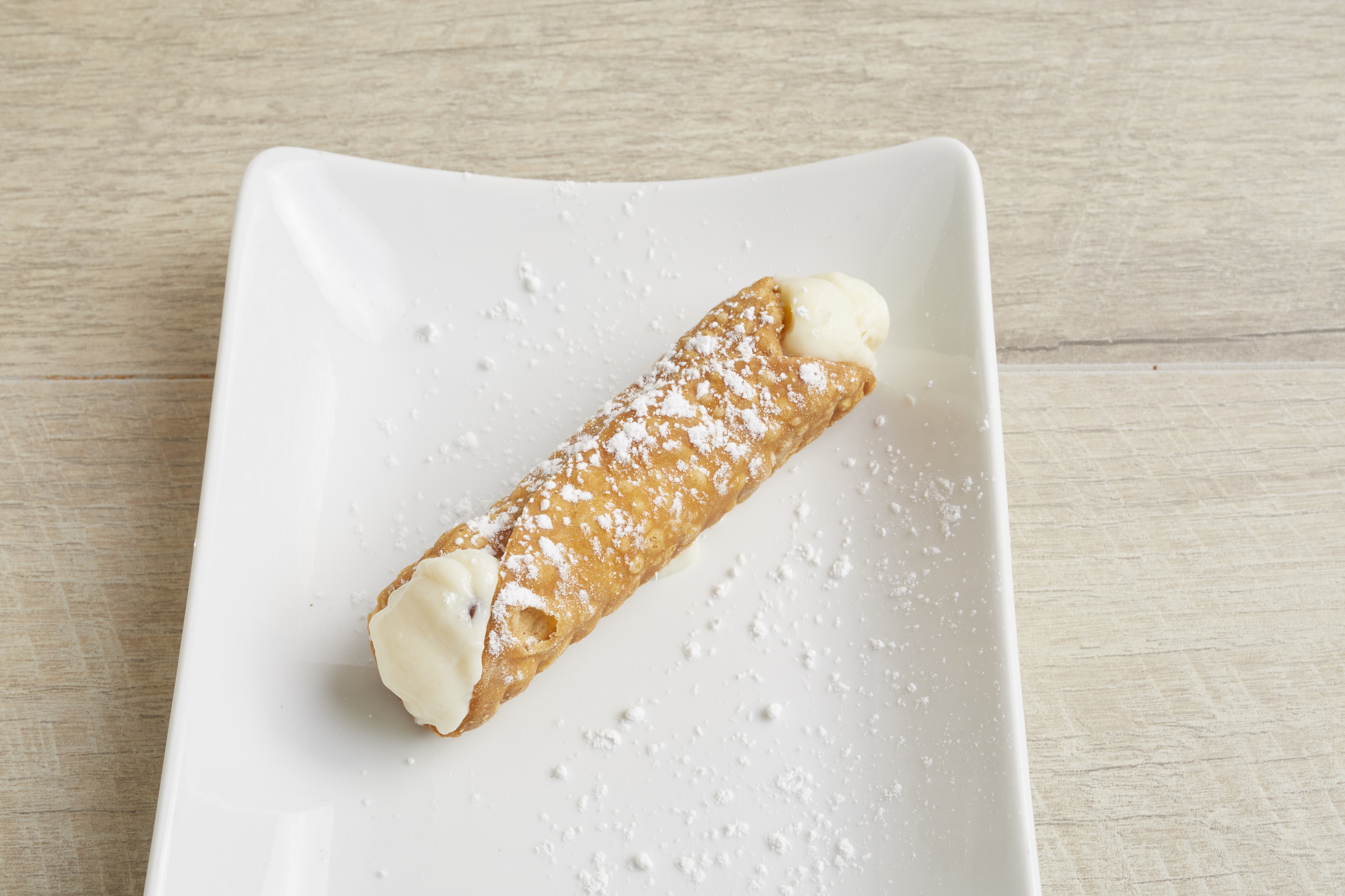 Order Cannoli food online from Mario Pizzeria store, Commack on bringmethat.com