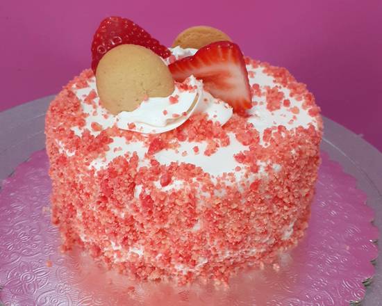 Order Strawberry Crunch Mini Cake food online from Sweet Timez Bakery store, Houston on bringmethat.com