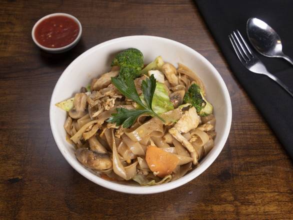 Order Pad Zu Noodles food online from Spoon at Paper Plane store, Atlanta on bringmethat.com
