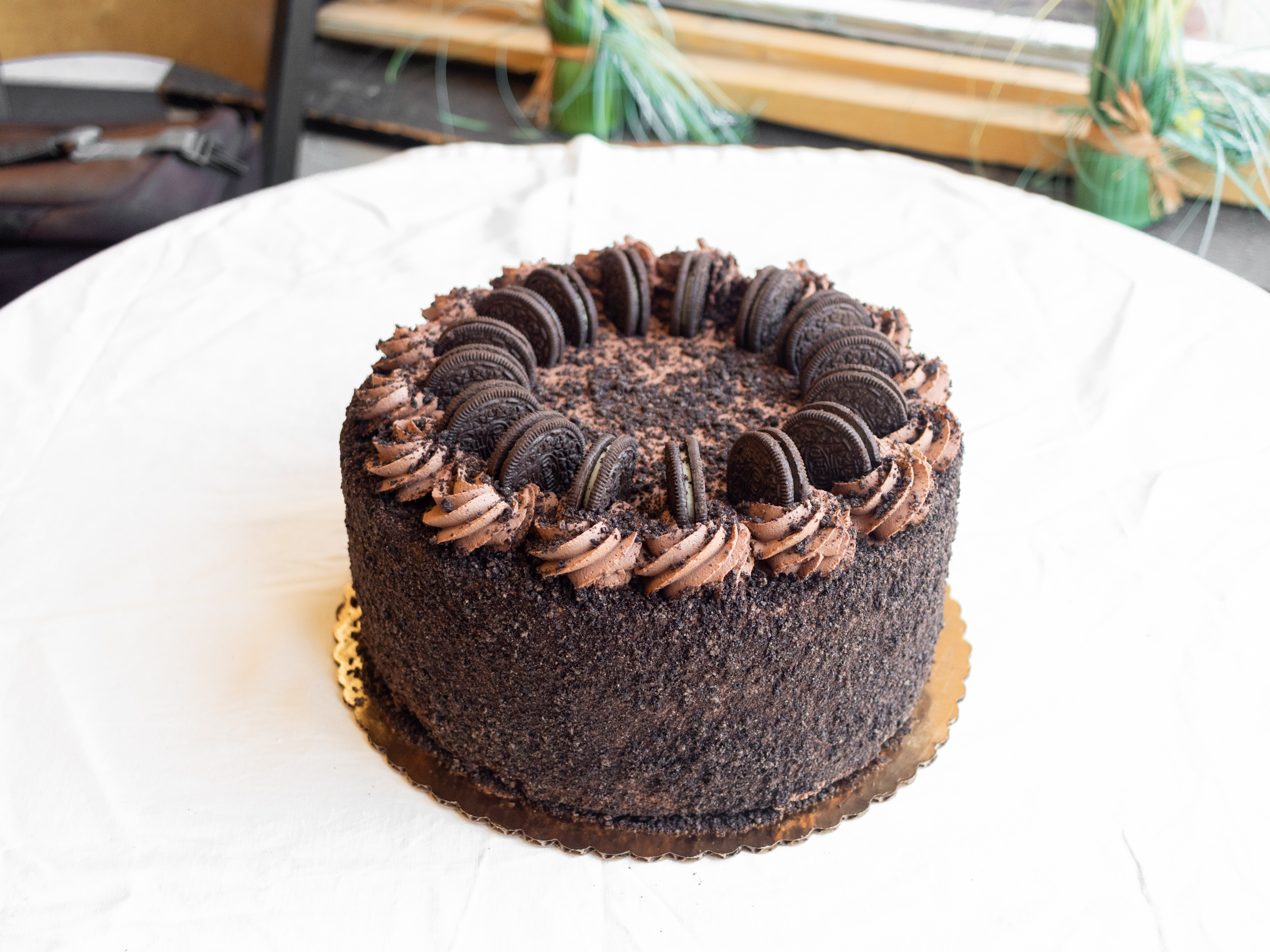 Order Oreo Cake food online from Slices Fabulous Cakes store, Cleveland on bringmethat.com