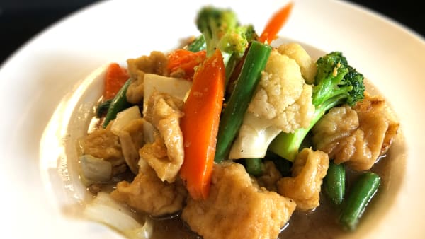 Order V6 Delight food online from Kiinimm Thai Restaurant store, Rockville on bringmethat.com