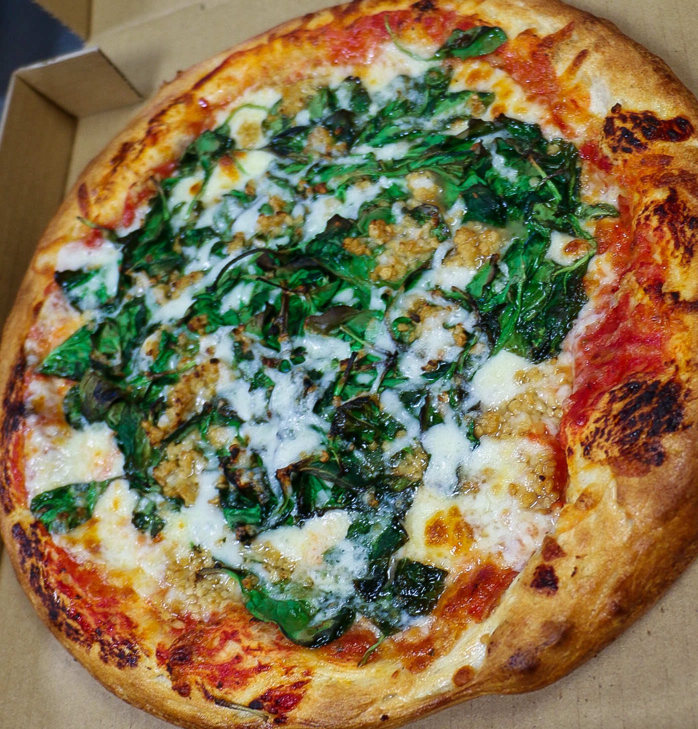 Order Alfredo Spinach Specialty Pizza food online from The Post Pizza store, El Monte on bringmethat.com