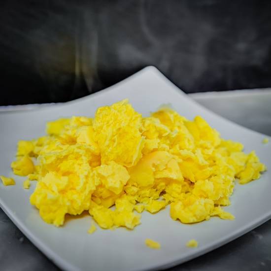Order Scrambled Eggs food online from Squarz Bakery & Cafe store, Tempe on bringmethat.com
