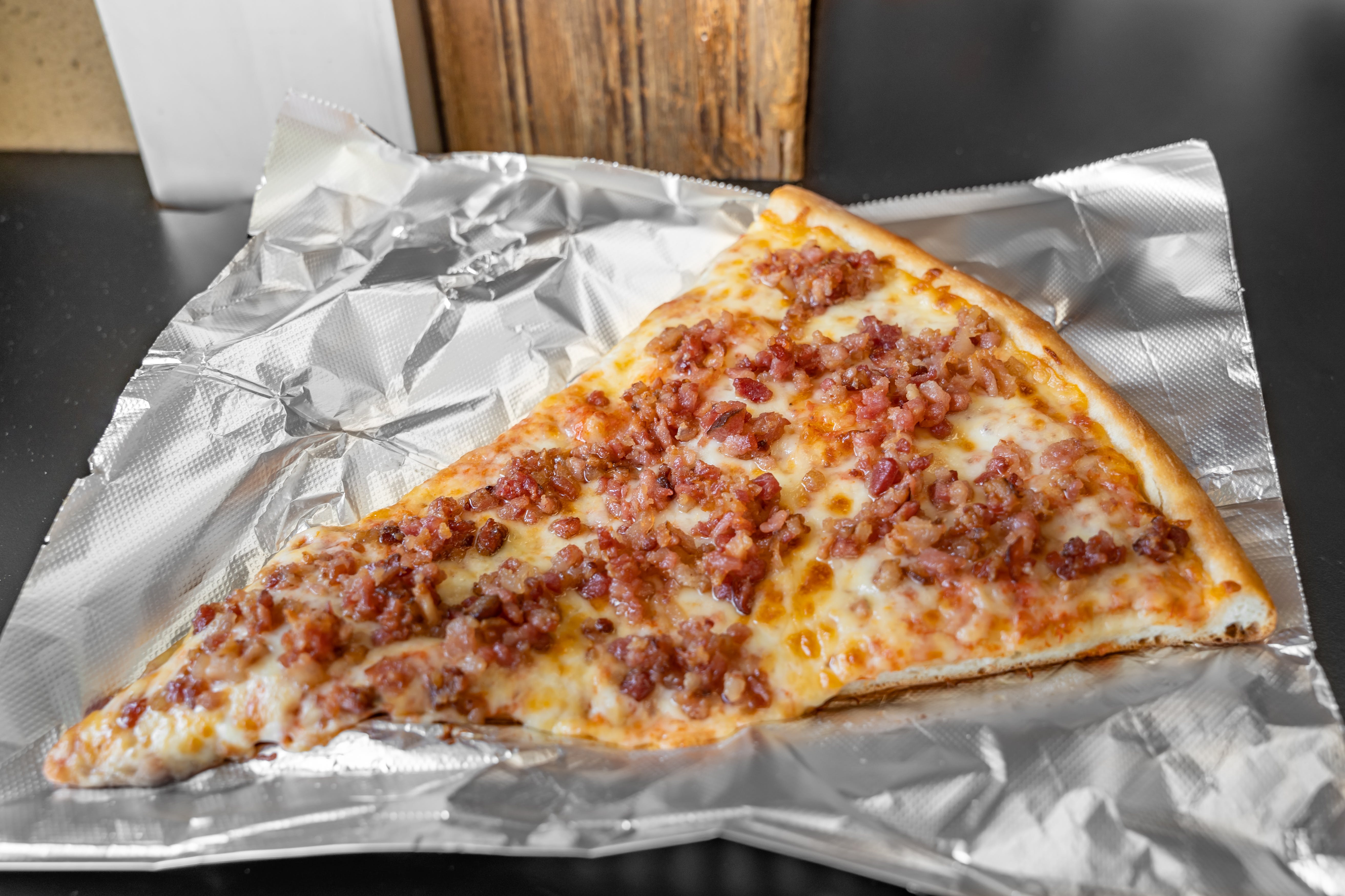 Order Bacon Pizza - Small 14" food online from Linda's Pizza store, Bronx on bringmethat.com