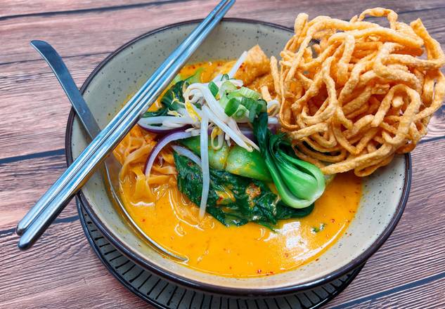 Order Khao Soi (Egg noodle curry) food online from Jai Dee Restaurant store, New York on bringmethat.com