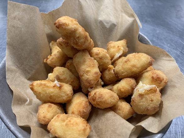 Order WISCONSIN CHEESE CURDS  food online from Fratellos Waterfront Restaurant store, Appleton on bringmethat.com