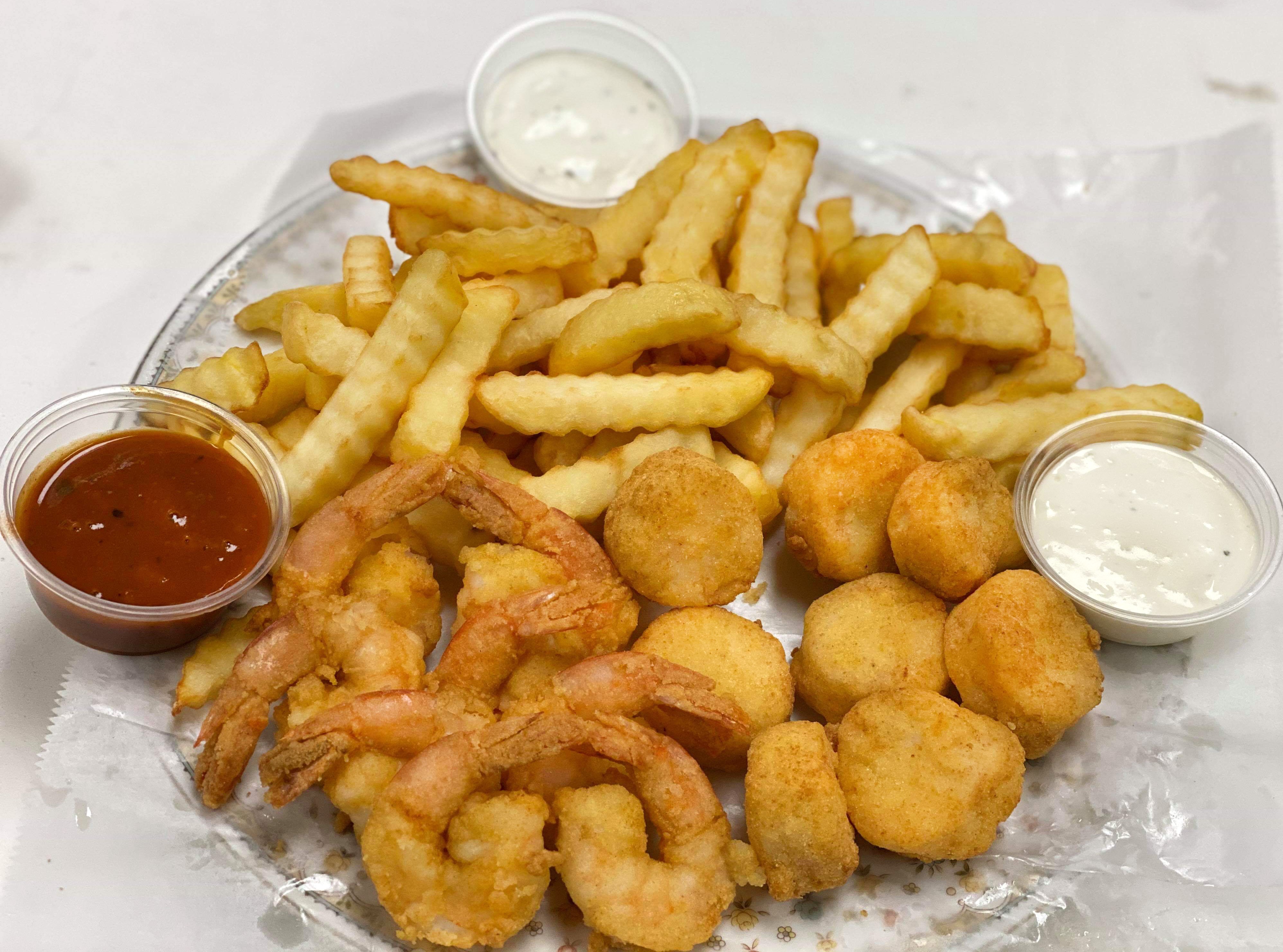 Order 8 Shrimp and 7 Scallops Combo food online from J-ville Crab Shack, inc. #4 store, Jacksonville on bringmethat.com