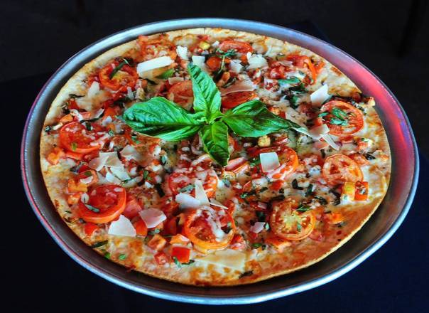 Order Classic Margherita Pizza food online from Streets of New York #17 store, PRESCOTT on bringmethat.com