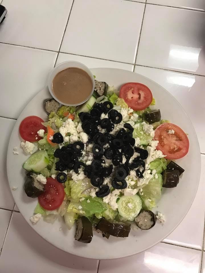 Order Greek Salad - Salad food online from Potsy Pizza store, Allentown on bringmethat.com