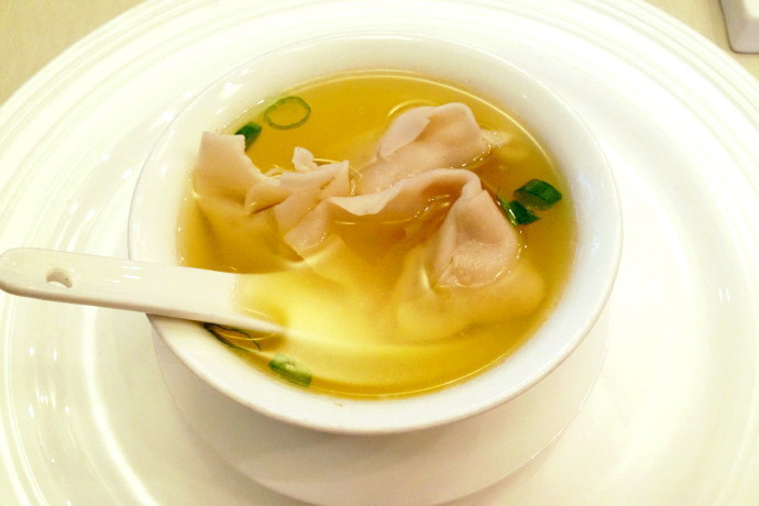 Order Cantonese Wonton Soup混沌汤 food online from Char Koon Noodle Express store, Windsor on bringmethat.com