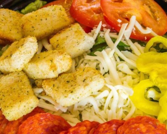 Order House Salad food online from Zuko Pizza store, Hilliard on bringmethat.com