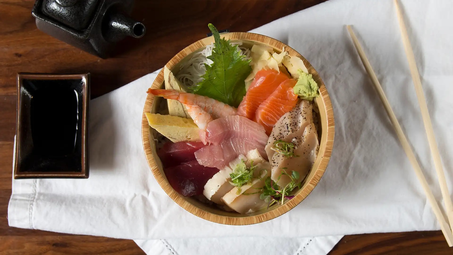 Order Chirashi food online from Izumi Japanese Steak House & Sushi Bar store, Windsor Locks on bringmethat.com