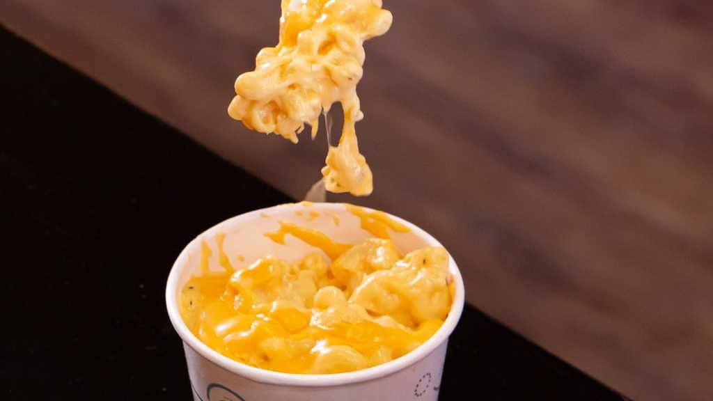 Order Mac & Cheese food online from Cheesie's store, Chicago on bringmethat.com