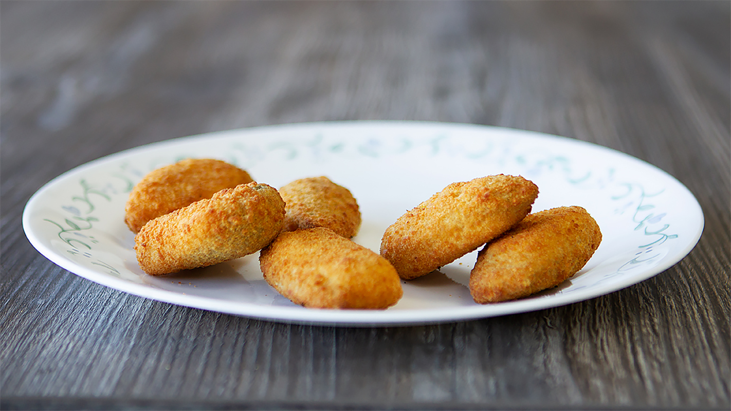 Order 6 Piece Jalapeno Popper food online from Got2go Pizza store, San Jose on bringmethat.com