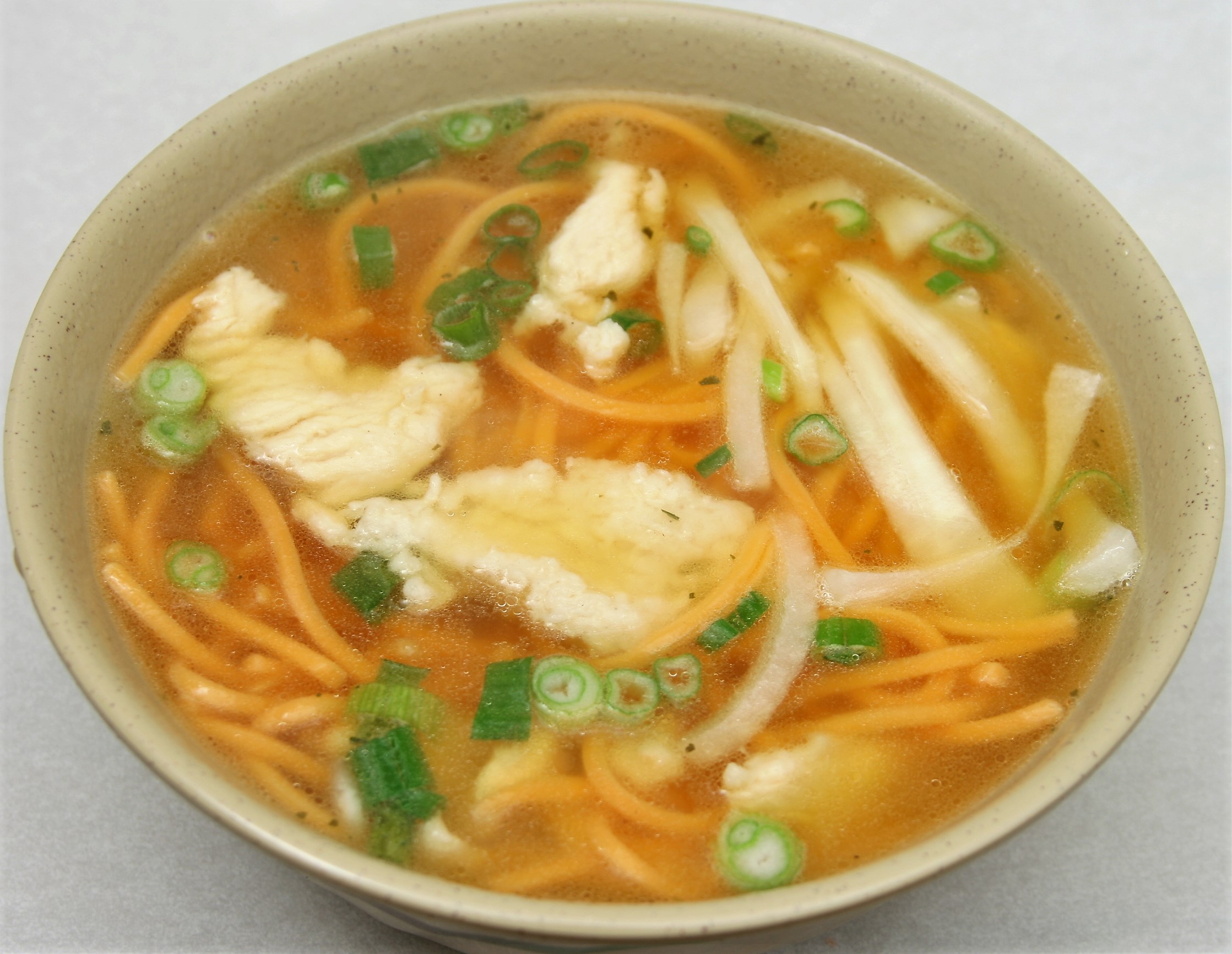 Order Quart of Chicken Noodle Soup food online from Hong KONG Express store, Chicago on bringmethat.com