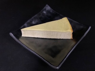 Order Green Tea Cheesecake food online from Izumi Revolving Sushi store, Daly City on bringmethat.com