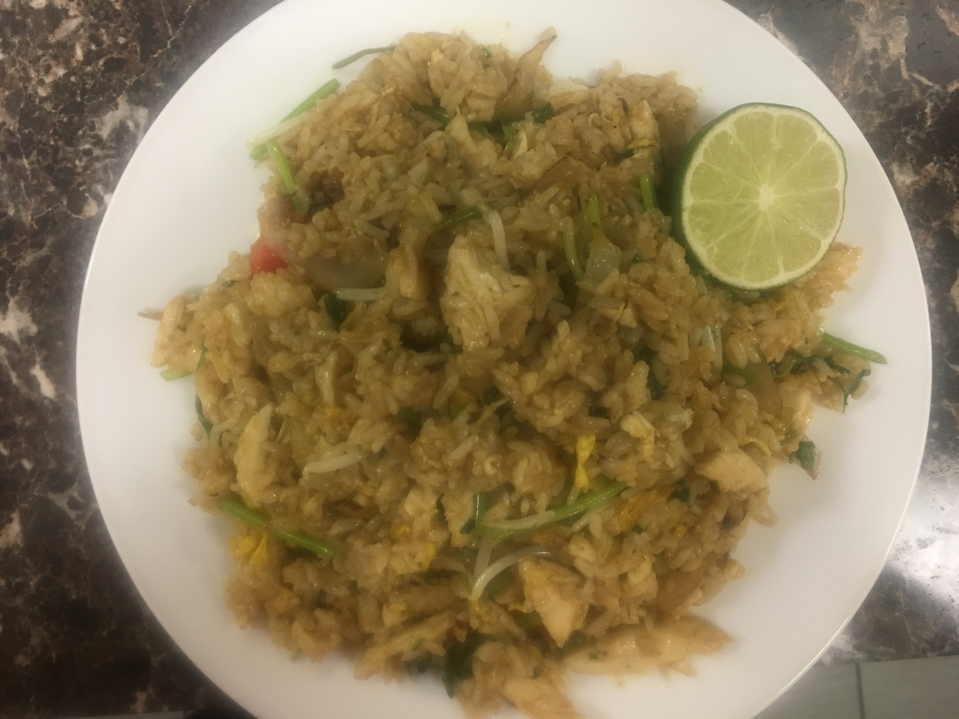 Order 9. Thai Style Curry Fried Rice food online from Thai-Nese Fusion store, Lyndhurst on bringmethat.com