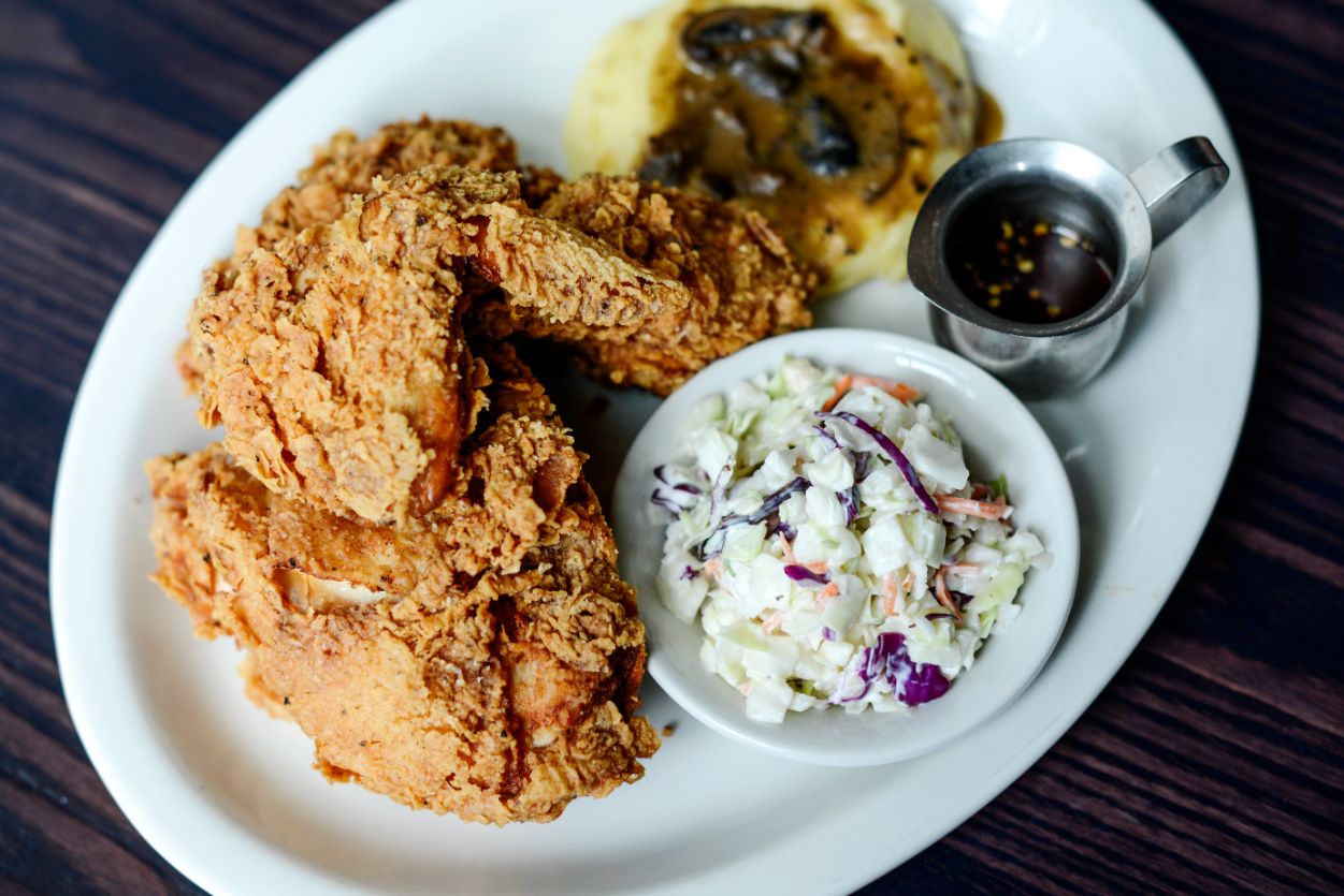 Order Southern Fried Chicken Plate food online from Conner Kitchen + Bar store, Indianapolis on bringmethat.com