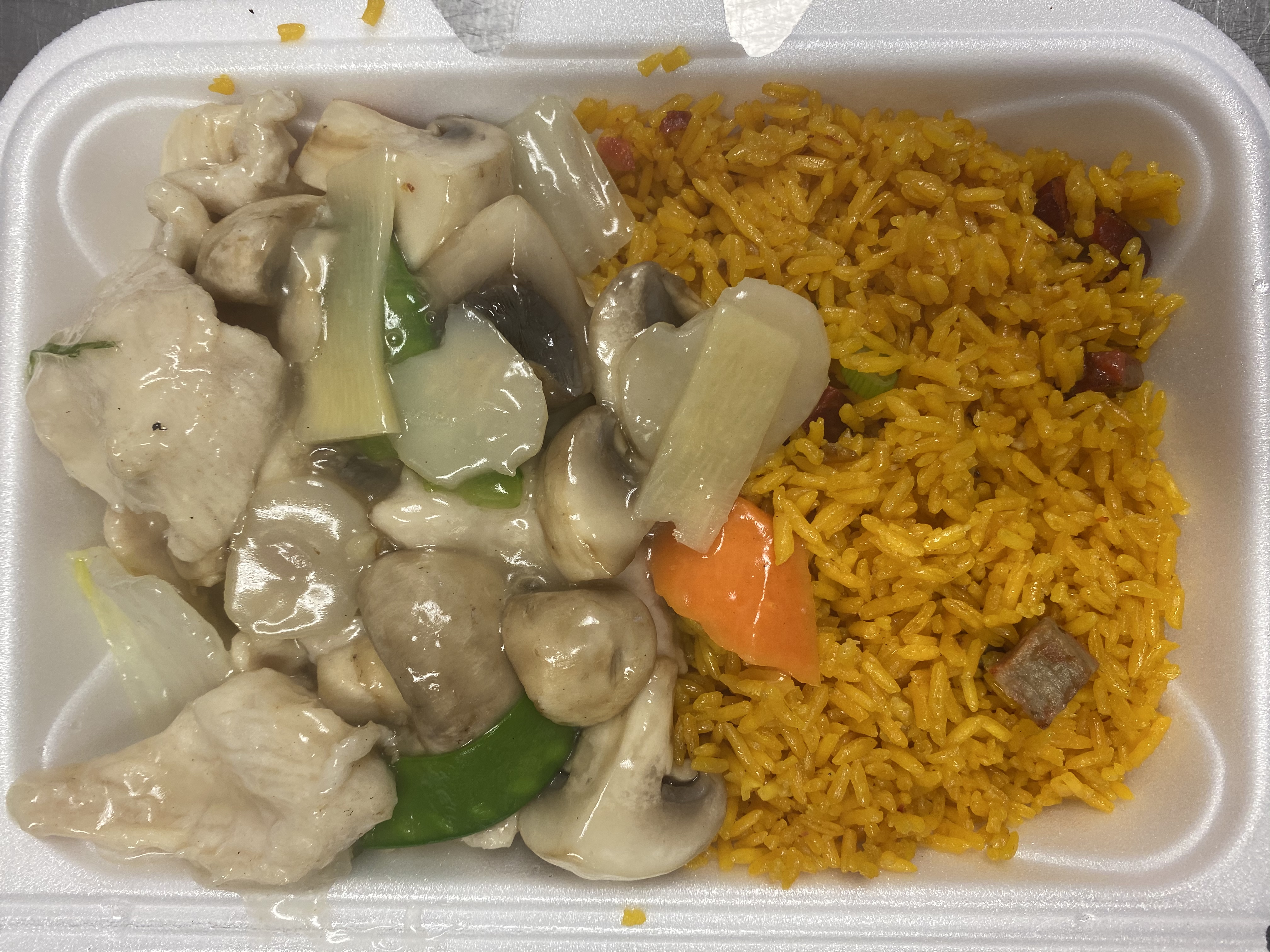 Order C14. Moo Goo Gai Pan Combo Plate food online from Lucky Star - Market St. store, Wilmington on bringmethat.com