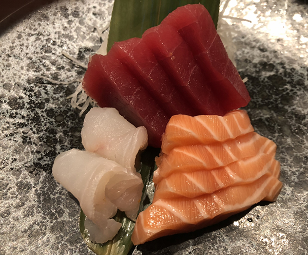 Order 10 Piece Sashimi Appetizer food online from Kumo Sushi store, Plainview on bringmethat.com