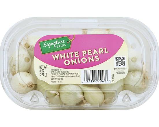 Order Signature Farms · White Pearl Onions (8 oz) food online from Shaw's store, Newburyport on bringmethat.com
