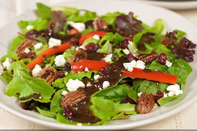 Order Greek Salad food online from Aladin Mediterranean Bar store, Battlefield on bringmethat.com