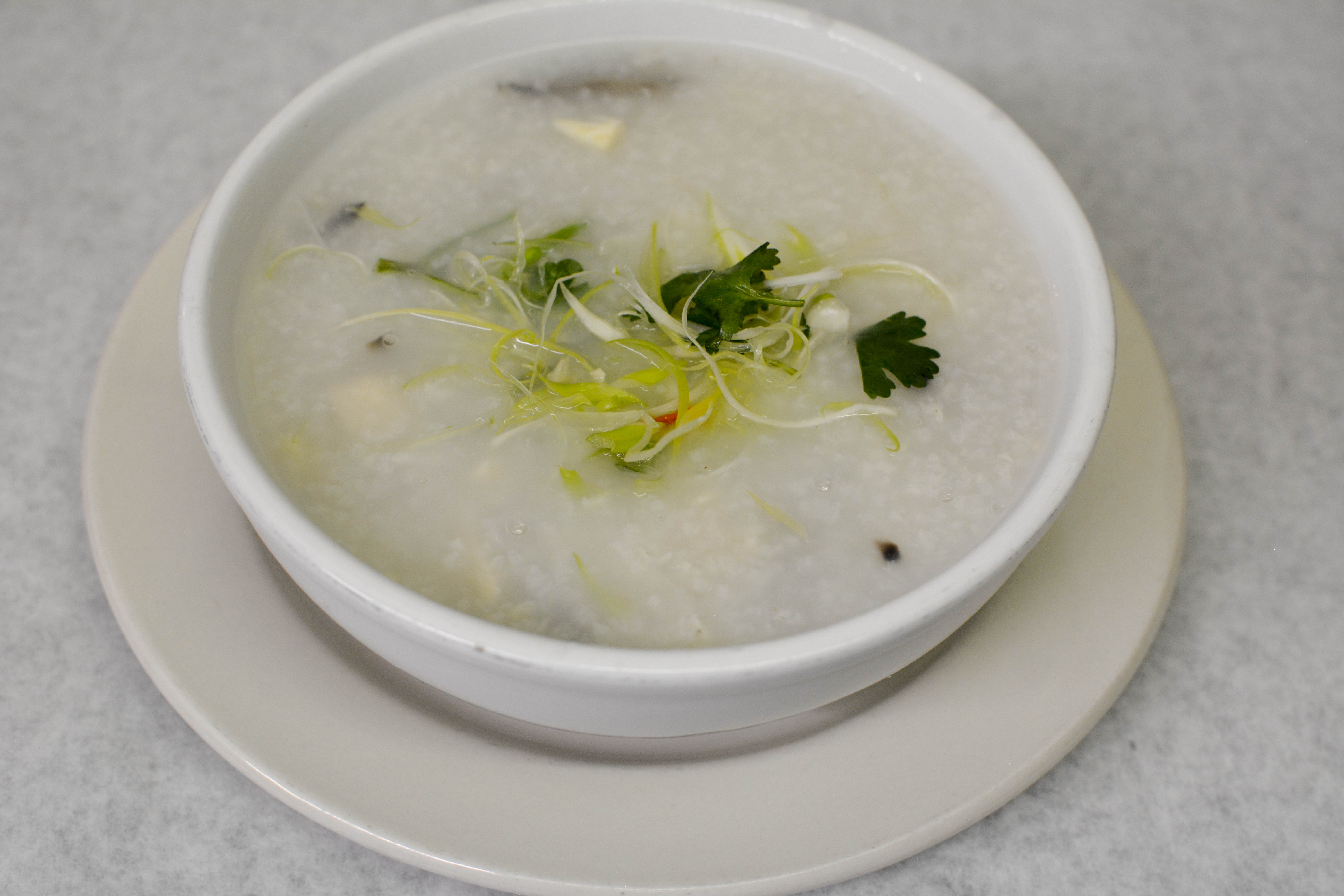 Order T5. Congee with Preserved Egg Pork 皮蛋廋肉粥 food online from Jade Palace store, Louisville on bringmethat.com