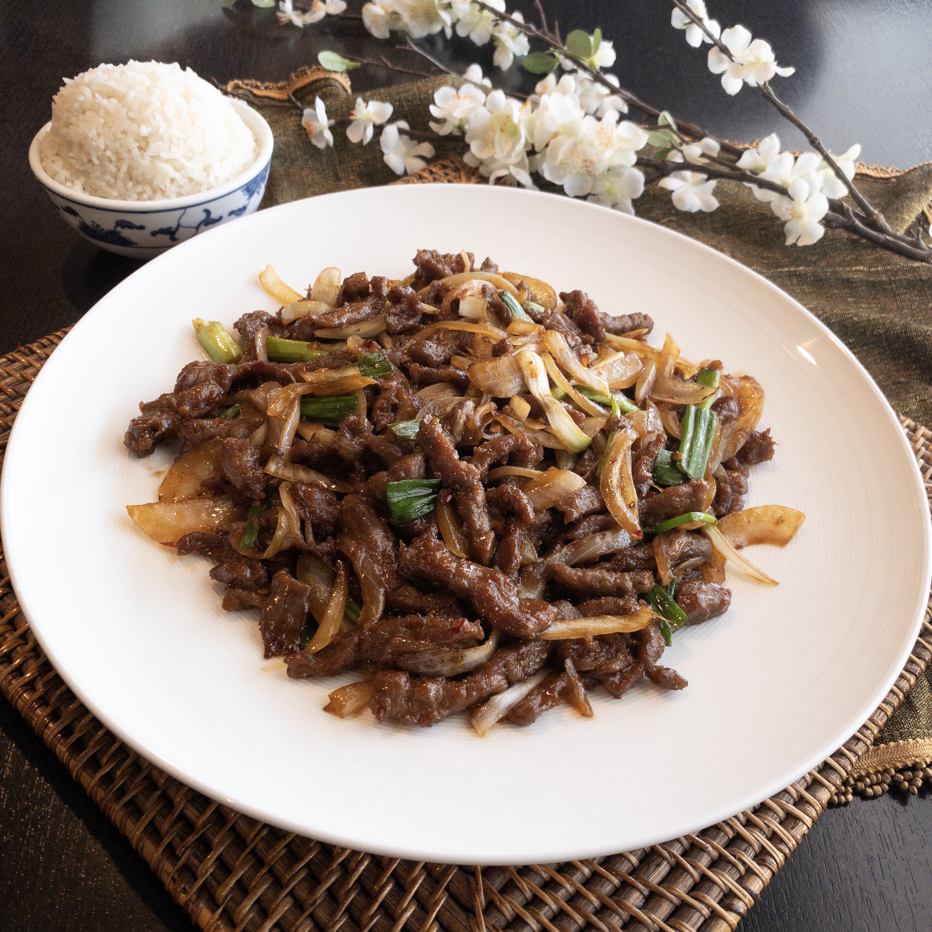 Order Mongolian Beef (蒙古牛） food online from Red Tea House store, Pittsburgh on bringmethat.com
