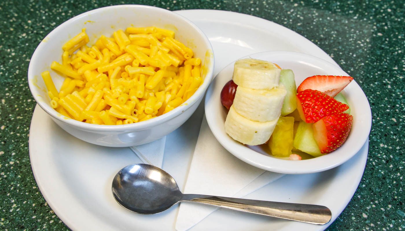 Order Kids Mac and Cheese food online from Sunny Street Cafe store, Painesville on bringmethat.com