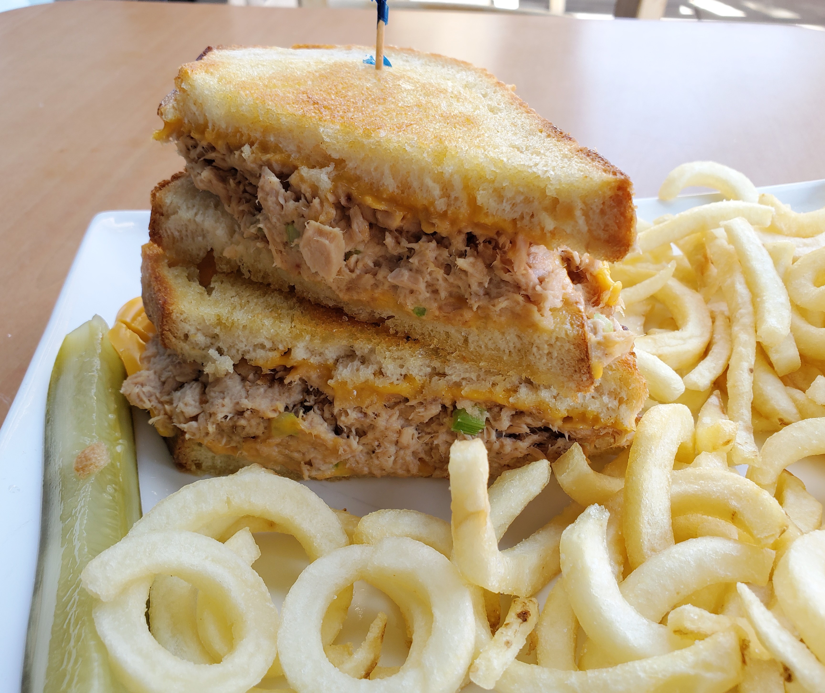 Order Tuna Melt Sandwich food online from Hot Wings Cafe store, Pasadena on bringmethat.com
