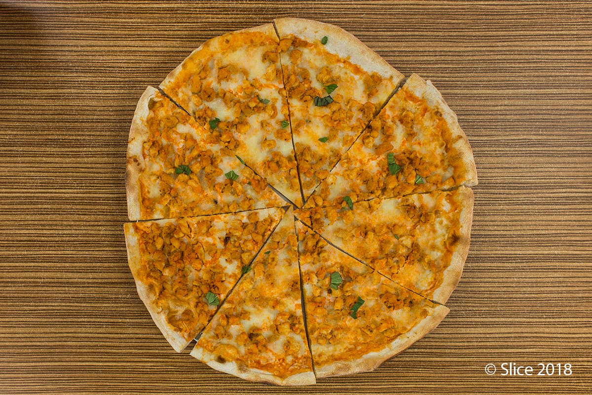Order Buffalo Pizza - Large (8 Slices) food online from Lenny's Pizzeria store, Brooklyn on bringmethat.com