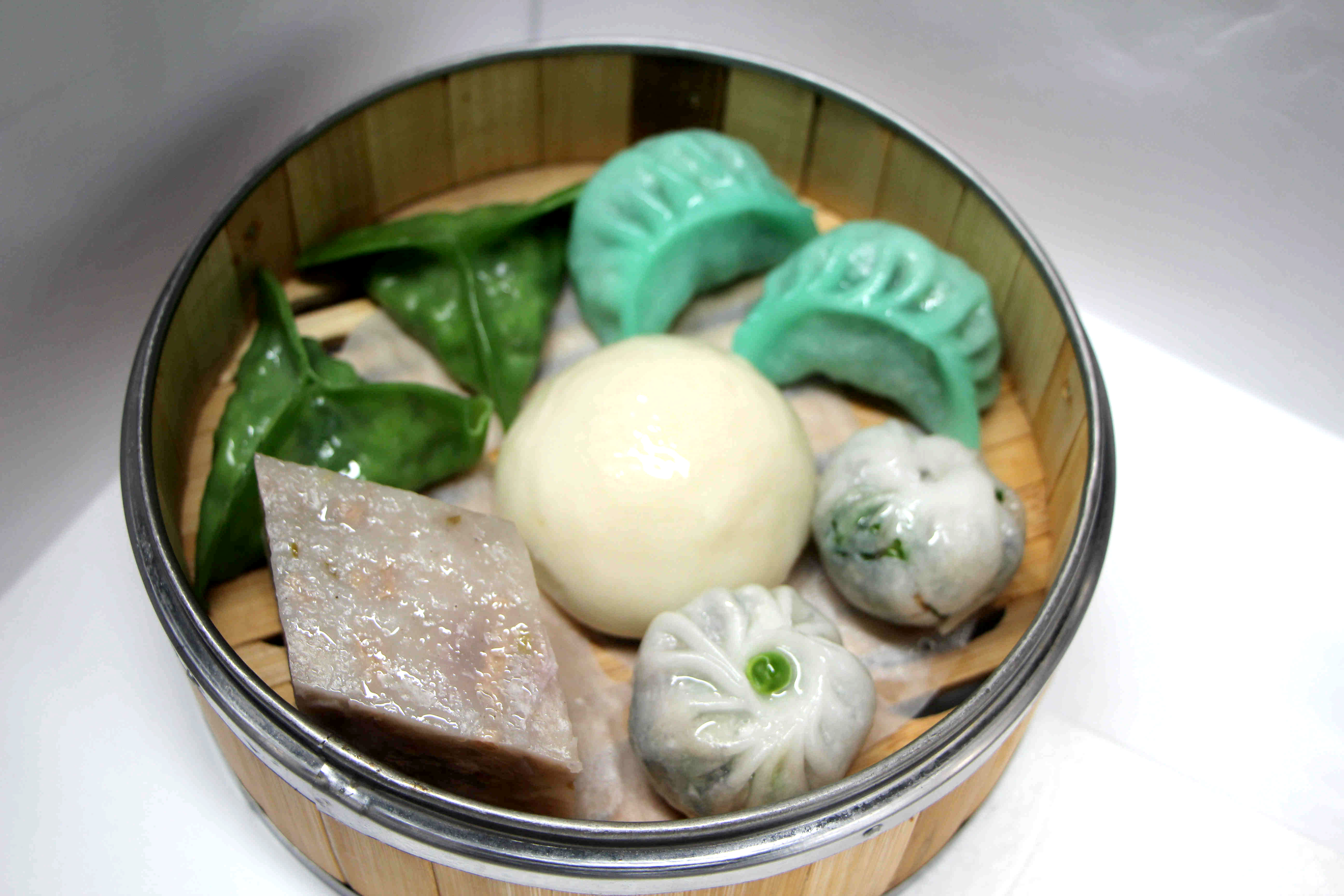 Order Vegetable Dim Sum Platter food online from Sichuan hot pot cuisine store, New York on bringmethat.com