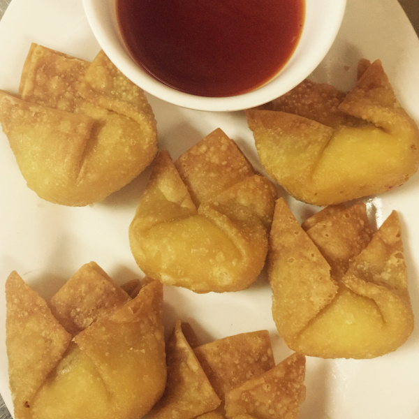 Order 6 Piece Fried Wontons with Cream Cheese food online from Fengling Restaurant store, Houston on bringmethat.com