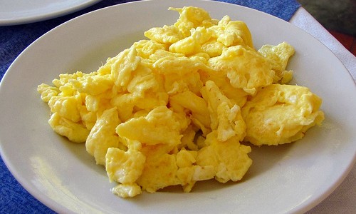 Order Scrambled eggs / Huevos revueltos food online from Tu Cocina Restaurant & Bakery store, Lawrence on bringmethat.com